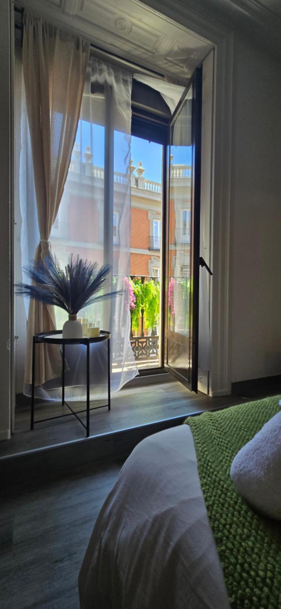 Habitaciones Universal Madrid Extérieur photo