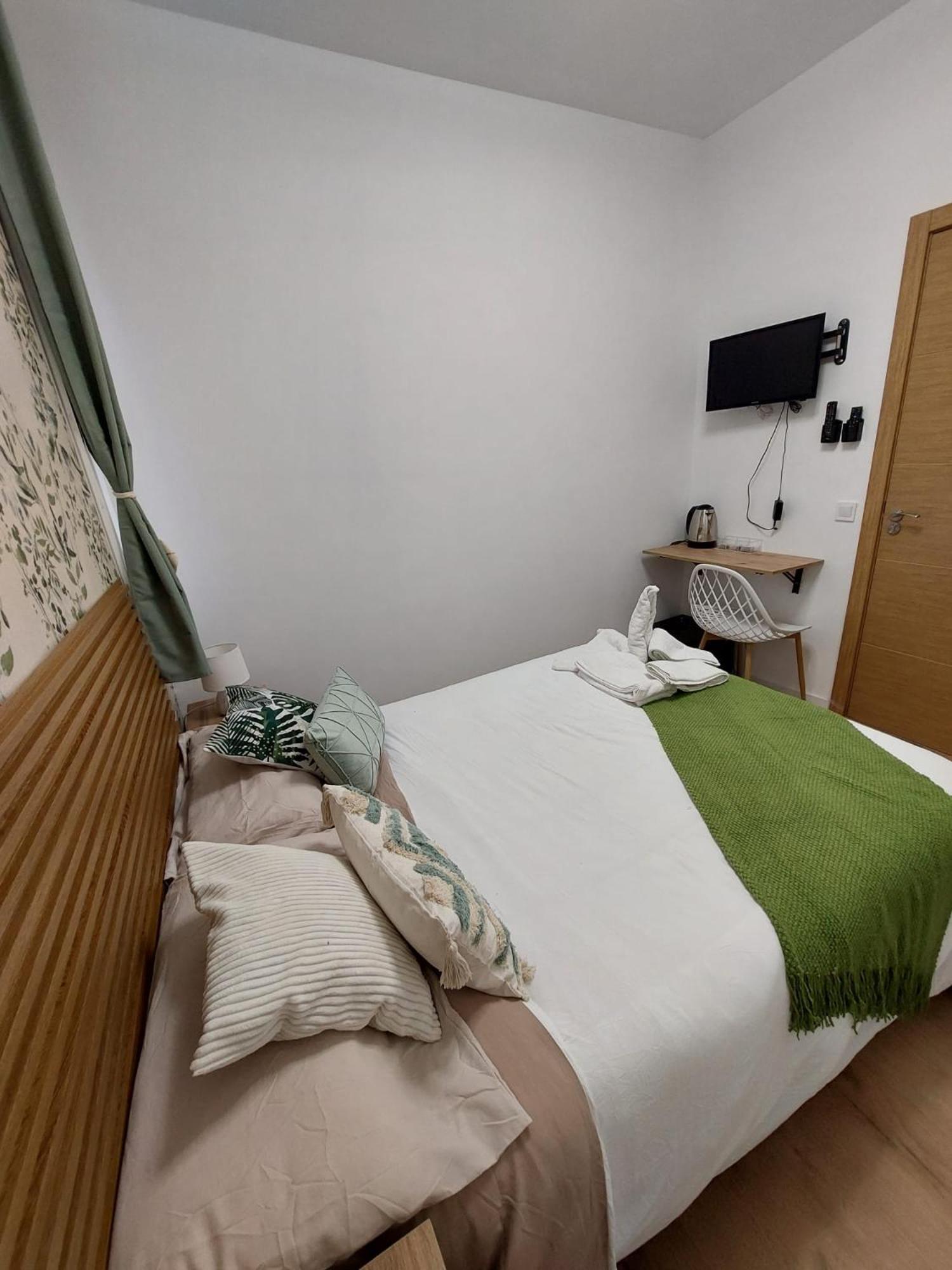 Habitaciones Universal Madrid Extérieur photo