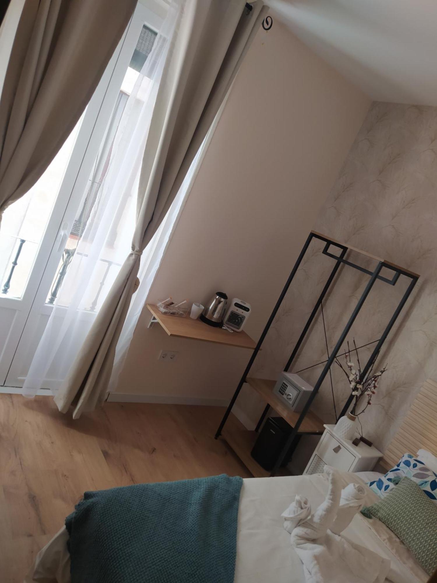 Habitaciones Universal Madrid Extérieur photo